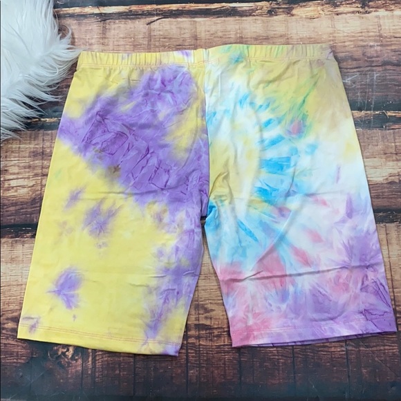 << Tye Dye Biker Shorts >> - Picture 5 of 7
